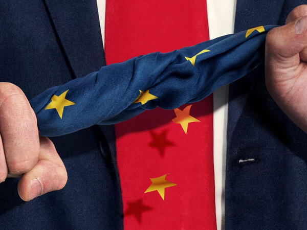 Vaşinqton Avropaya qarşı: Tramp müttəfiq ölkələrdə rejim dəyişikliyini necə işə salır