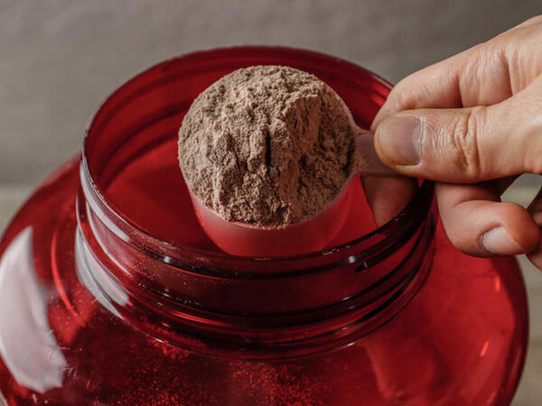 Protein tozları həqiqətən lazımlıdır? -  Mütəxəssisdən açıqlama