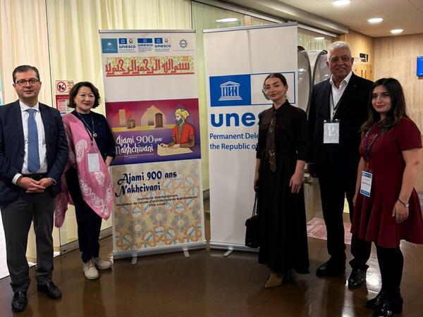 UNESCO-nun mənzil qərargahında Memar Əcəminin anadan olmasının 900 illiyi münasibətilə sərgi açılıb - FOTO