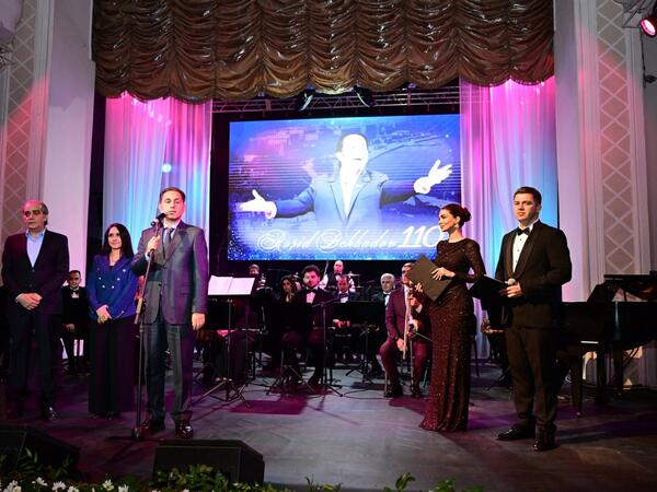 Rəşid Behbudovun 110 illik yubileyinə həsr olunmuş qala gecə keçirilib - FOTO