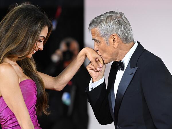 Öpüşmə səhnələrində rol almayacaq - arvadı <span class="color_red">icazə vermir</span>