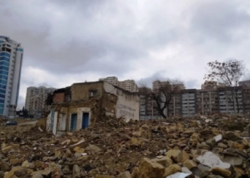 Bakıda bu evlər və obyektlər qəfil çökə bilər - Əvvəl çatlar yaranır - AÇIQLAMA