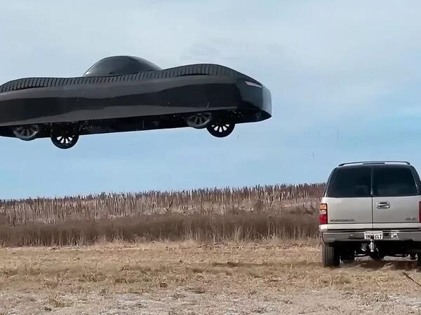 Tıxac probleminə son: Uçan elektrik avtomobili gələn il yollarda ola bilər - <span class="color_red">FOTO</span>