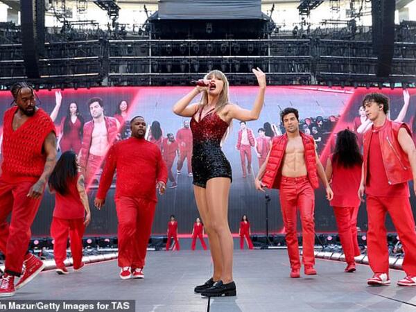 İşçilərinin hər birinə 100 min dollar verdi - <span class="color_red">FOTO</span>