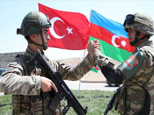 "Azərbaycan və Türkiyə bir-birinə hərbi yardım göstərəcək"