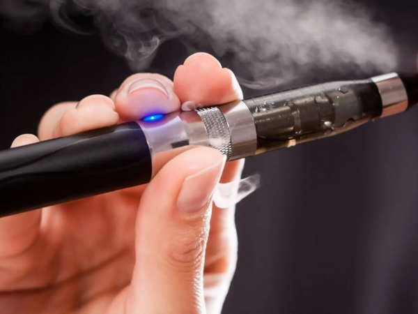 Azərbaycanda elektron siqaretlər qadağan olunur