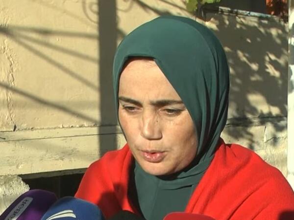 Ürəyi 45 dəqiqə dayanandan sonra həyata qayıdan qadın 6 övladı ilə - <span class="color_red">FOTO</span>