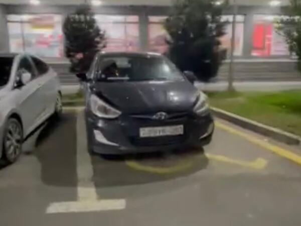 "Hövsan MİDA"da əlillər üçün olan parkinqlər zəbt olunub - ŞİKAYƏT - <span class="color_red">VİDEO</span>