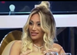 Zaur Röyaya bahalı üzük bağışladı - <span class="color_red">VİDEO</span>