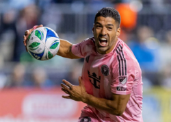 "İnter" Suareslə bağlı qərarını verdi