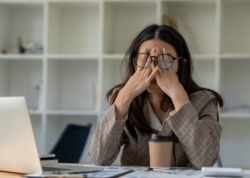 Gərgin iş rejimi psixoloji sağlamlığa necə təsir edir? – Mütəxəssis açıqlaması