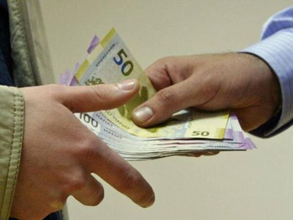 Rüşvət alan bağça müdiri işdən qovuldu