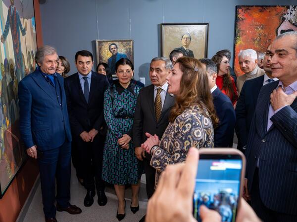 Rəşid Behbudovun 110 illik yubileyinə həsr olunmuş “Səsin rəngi” sərgisinin açılış mərasimi keçirilib – FOTO