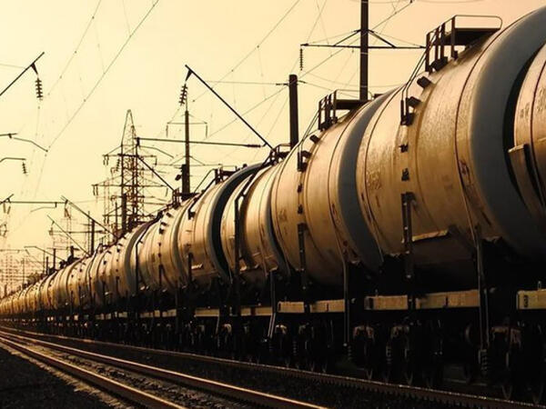 Bu gün Azərbaycandan Ermənistana 22 vaqon  Aİ-95 yola salınır