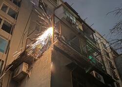 Bakıda yaşayış binasının daxili fasadında özbaşına artırma işləri dayandılıb - <span class="color_red">FOTO</span>