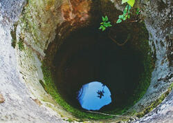 Beyləqanda azyaşlı quyuya düşərək öldü