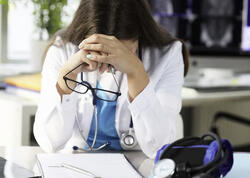 Aylarla xəstəyə baxmayan həkimlər aşkarlandı - TƏBİB-dən XƏBƏRDARLIQ