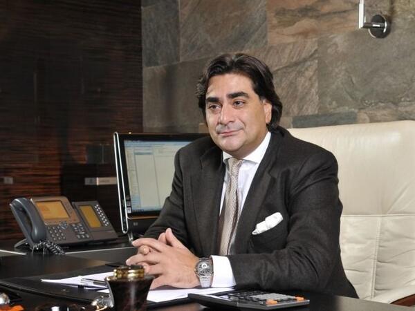 Azərbaycanlı bankir Fransadakı villasını 17 milyon avroya satır - <span class="color_red">FOTO</span>