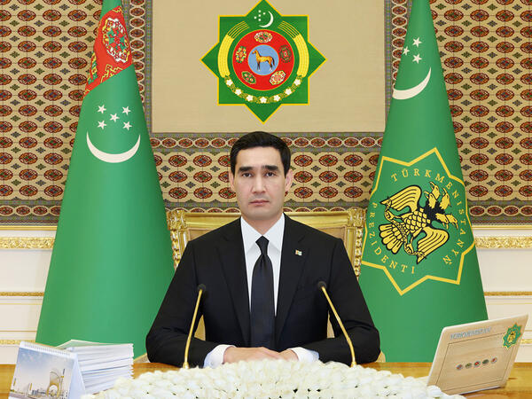 Sərdar Berdiməhəmmədov İlham Əliyevi təbrik edib