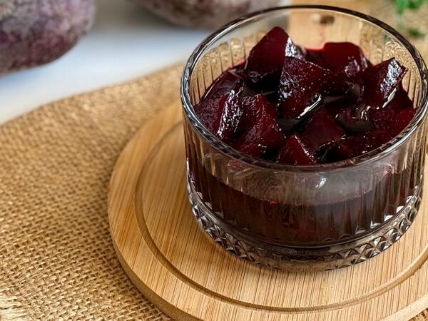 Rəngi ilə cəlb edir: Çuğundur mürəbbəsi resepti