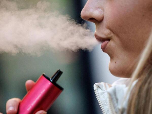 Elektron siqaret qadağası ertələnir - Yaza qaldı