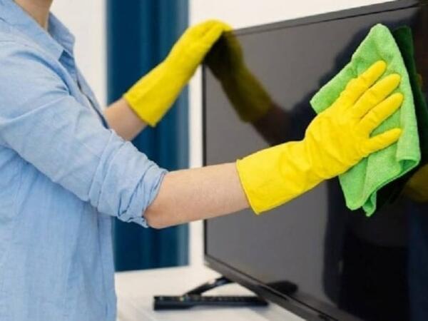 Televizoru belə silənlər diqqətli olsun: Ekrana zərər verə bilərsiniz