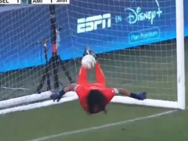 Əfsanəvi "əqrəb qurtarışı" təkrarlandı - VİDEO