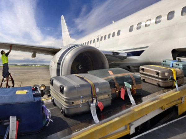 Naxçıvan hava limanında sərnişinlərin qızıllarını oğurlayanlar aeroportun işçiləri olublar - TƏFƏRRÜAT