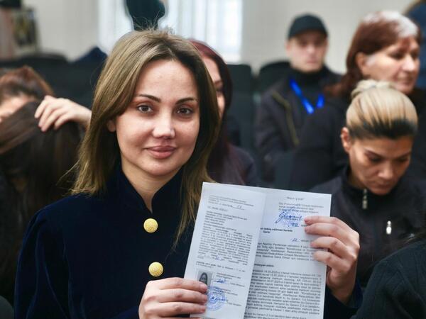 Dəniz Əsədovanın azadlıqda ilk FOTOsu