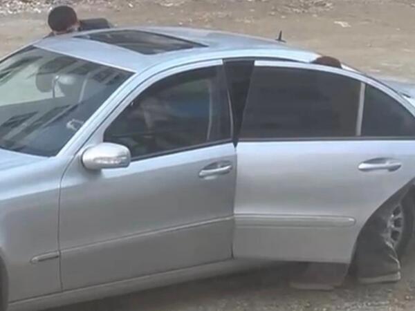 Masazırda gənc qızı maşına basıb qaçırdılar - ANBAAN VİDEO