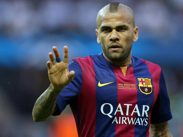 Dani Alveş futbola <span class="color_red">qayıdır</span>