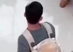 Ata kürəyinə bağladığı övladını unutdu - çantada AXTARDI - <span class="color_red">VİDEO</span>