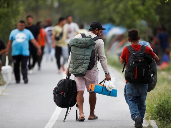 ABŞ-ni könüllü tərk edən miqrantlara 3 min dollar veriləcək