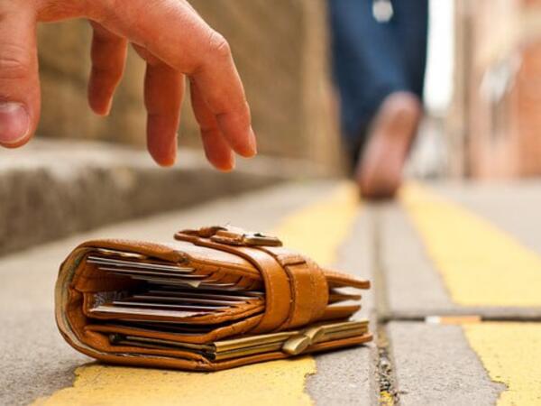 İtən əşyanın sahibi 1 il aşkarlanmasa tapanın olur