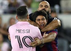 Messinin mühafizəçisinin məşqi GÜNDƏM OLDU - <span class="color_red">VİDEO</span>