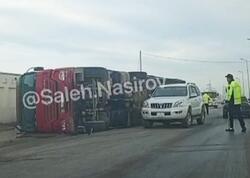 Sumqayıtda TIR aşdı - <span class="color_red">VİDEO</span>