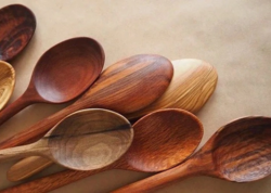 Mətbəxdə taxta qaşıqdan istifadə təhlükəlidirmi?