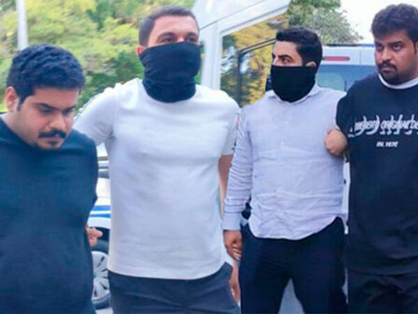 Şəhidlər xiyabanında nalayiq hərəkətlər edən əcnəbilərə hökm oxundu