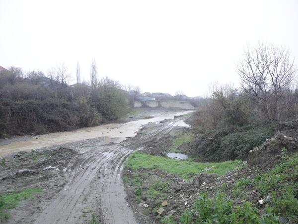 Qudyalçayın Xaçmaz rayonu ərazisindən keçən hissəsində monitorinqlər və təmizlik aksiyaları davam etdirilir - <span class="color_red">FOTO</span>