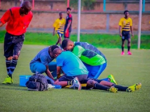 Futbolçu oyun zamanı ÖLDÜ