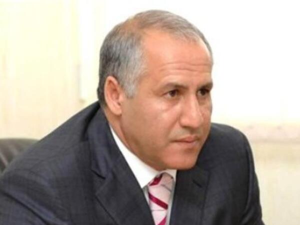 Sabiq nazir külli miqdarda borca düşdü - <span class="color_red">FOTO</span>