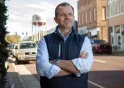 Şirkətini satıb, işçilərinə 20 milyon bonus payladı