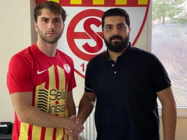 Azərbaycan yığmasının sabiq futbolçusu Türkiyədə saxlanıldı -