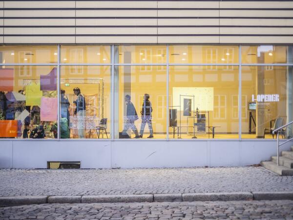 Almaniyada azərbaycanlı kuratorluqla “Tənhalıq Dövründə İnsan və Təbiət” sərgisi keçirildi - FOTO