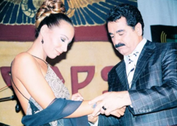 Tatlısəs 22 il sonra onunla barışdı - <span class="color_red">FOTO</span>