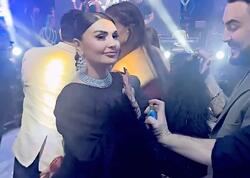 Şəbnəmin rəqs edərkən belindən qucaqlayan kişiyə reaksiyası GÜNDƏM OLDU - <span class="color_red">VİDEO</span>