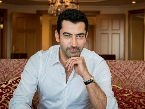 7 il sonra yenidən ekranlara qayıdır - <span class="color_red">FOTO</span>