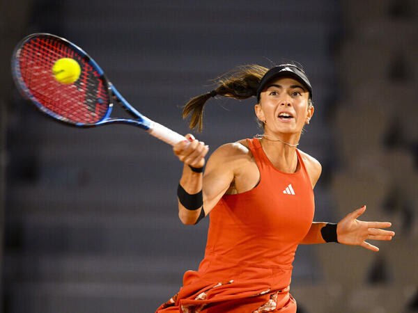 Rusiya erməni tennisçidən təzminat tələb edir