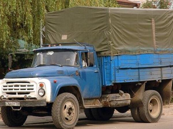 Bakıda ZİL sürücüsü qəza törətdi: qadın öldü