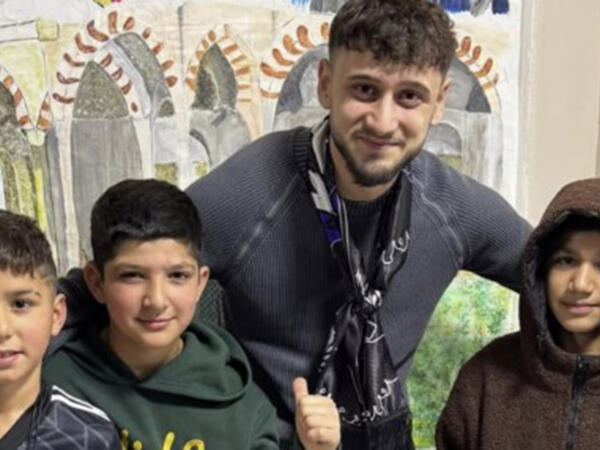 Nəriman Axundzadə də uşaq evinə getdi - <span class="color_red">FOTO</span>